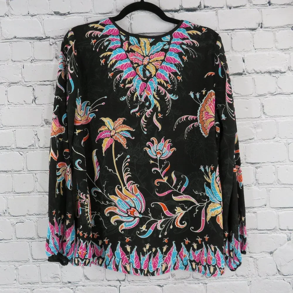 Women's V-Neck Floral Printed Woven Blouse - Black - Picture 3 of 3